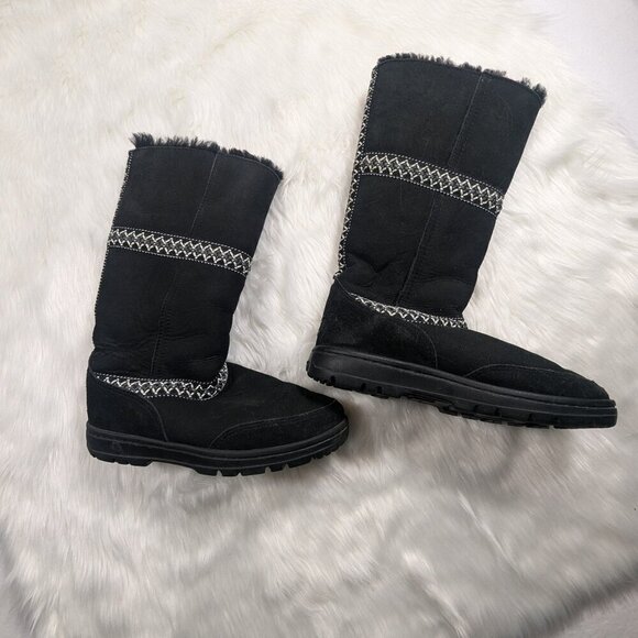 Ugg Women's Boots Size 7 Sundance Revival Black Suede Tall Sheepskin Lined Braid - Picture 2 of 6